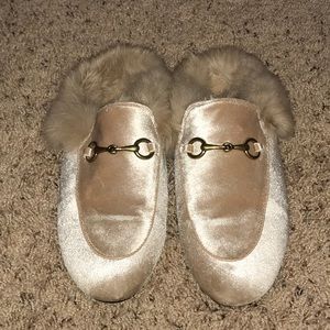 ARQA Faux Fur Loafers